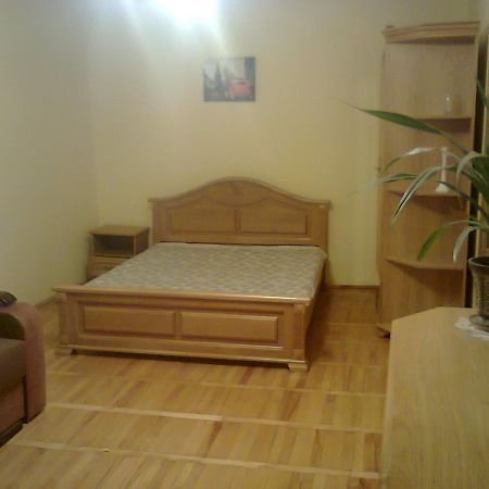 Apartment With Balcony Lviv Buitenkant foto