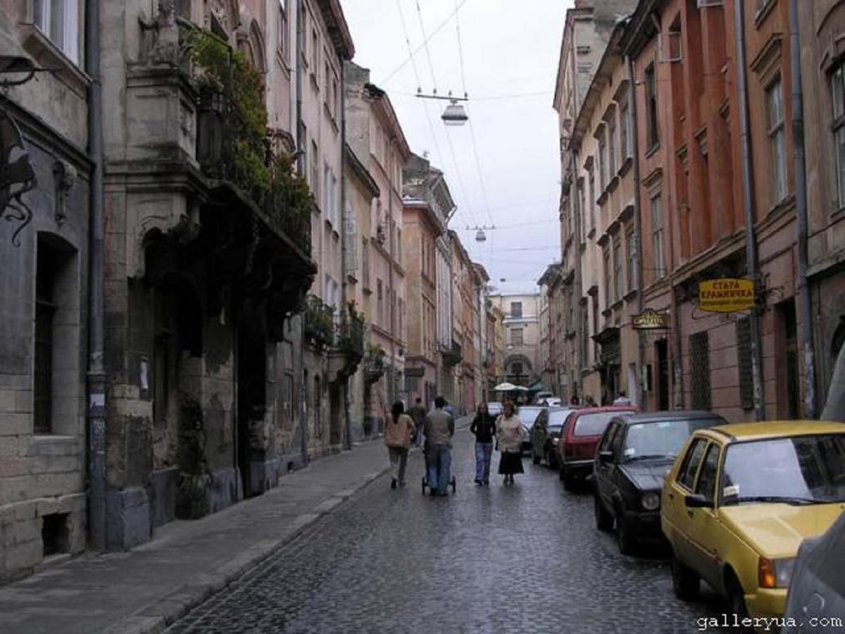 Apartment With Balcony Lviv Buitenkant foto